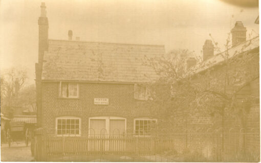 Pirton Post Office