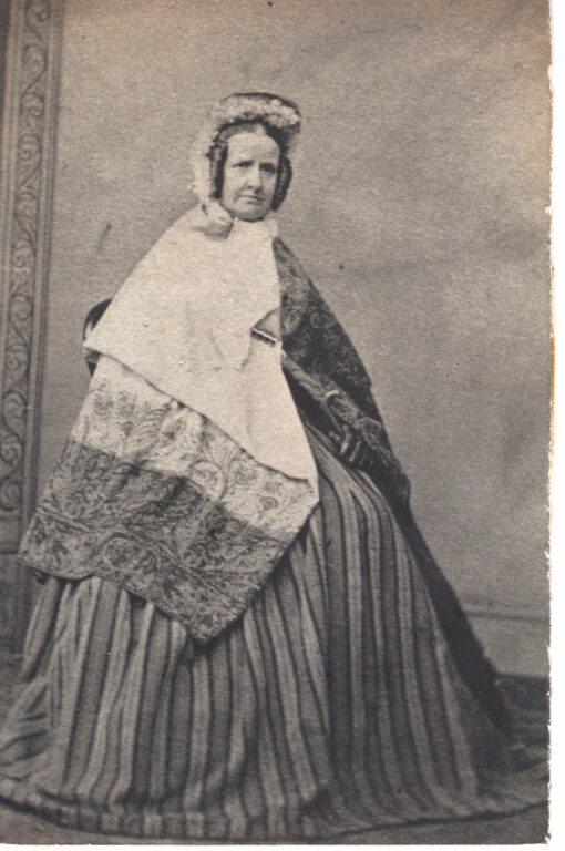 Elizabeth Hunter